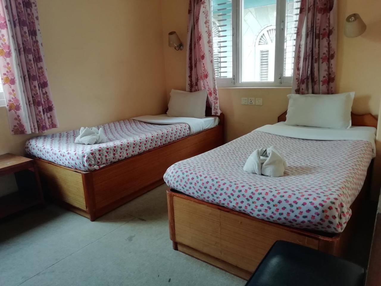 Hotel Celesty Inn Pokhara Kültér fotó